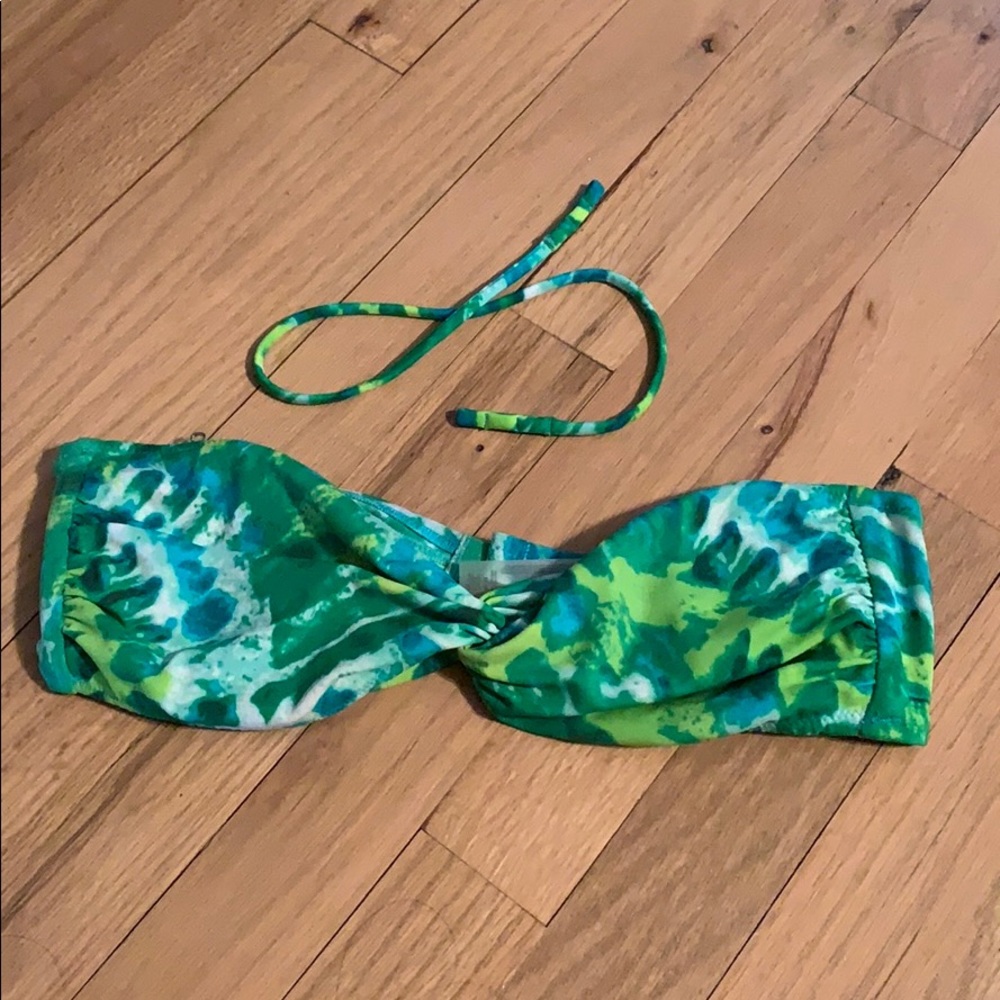 Victoria’s Secret bikini top